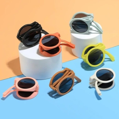 Kính gấp gọn trẻ em KTE116 - Kính râm mát, chống nắng, phù hợp đi biển mùa hè, giá chỉ 9.900đ