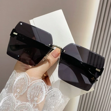 Kính Mát Bảo Vệ Chống Tia UV Thời Trang Nam Nữ Giá 84.000đ Giảm Đặc Biệt