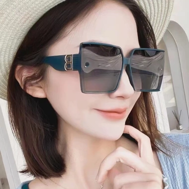 Kính Mát Gọng Vuông Chống Nắng Thời Trang Nam Nữ - Giá 55.080₫ Giảm Đặc Biệt