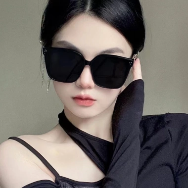 Kính Mát KIQI-FASHION Gọng Vuông Nữ Chống UV Thời Trang COD Giá chỉ 64.137đ