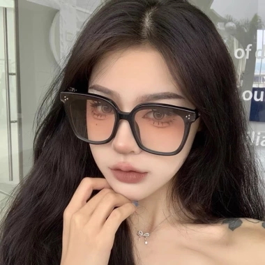 Kính Mát KIQI-FASHION Gọng Vuông Nữ Chống UV Thời Trang COD Giá chỉ 64.137đ