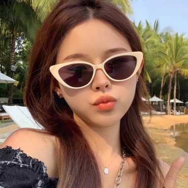 Kính Mát Mắt Mèo Chống UV Thời Trang Hàn Quốc Siêu Hot - Giá Chỉ 11.900₫