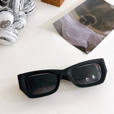 Kính Mát Miu.Miu Dáng Vếch UV400 – Phong Cách Hàn Quốc Nam Nữ Giá 125k 9 Kính Mát Miu.Miu Dáng Vếch UV400 – Phong Cách Hàn Quốc Nam Nữ Giá 125k 9
