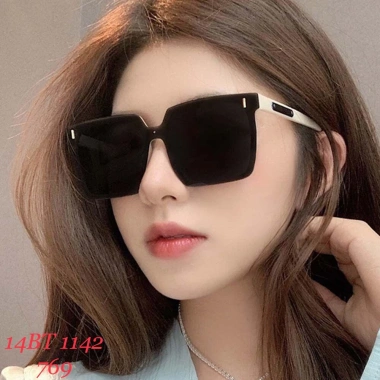 Kính Mát Nam Nữ Basic Đen Dáng Vuông UV400 Chống Bụi Bảo Vệ Mắt - Kixu Giá 225k