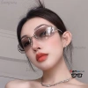 Kính Mắt Nữ Hình Chữ Nhật Không Vành Kim Loại Đinh Tán Chống UV Thời Trang Du Lịch Giao Hàng 24h 54.011 VND