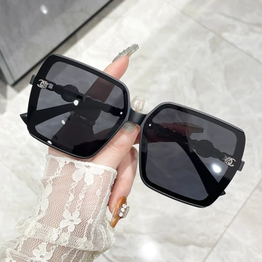 Kính mát Nữ UV400 khung lớn nhẹ dây xích chống nắng mùa hè du lịch - 139.320₫