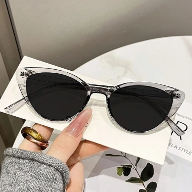 Kính Mát Nữ VIENDO Đen Mắt Mèo UV cao cấp, đa năng xe đạp, thể thao, lái xe - 1-6 độ 5 Kính Mát Nữ VIENDO Đen Mắt Mèo UV cao cấp, đa năng xe đạp, thể thao, lái xe - 1-6 độ 5