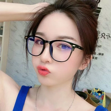 Kính quang học Balltest khung vuông thời trang - Giá chỉ 8.710 VND, giảm sâu 4