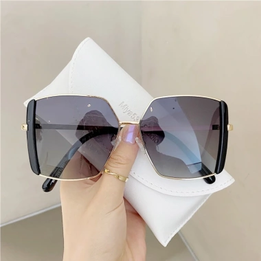 Kính râm gọng vuông lớn thời trang sành điệu cho nữ - Giá chỉ 31.000₫ 6
