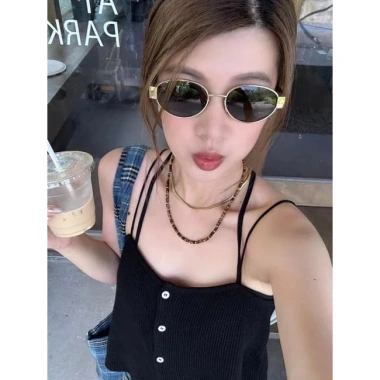 Kính râm Hàn Quốc nam nữ - Thiết kế thời trang, kèm hộp đựng và khăn lau, giảm còn 219k