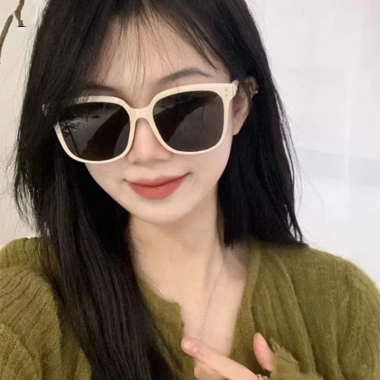 Kính râm hottrend Hàn Quốc chống UV, siêu ngầu, đi biển dã ngoại - Giá 26.900₫ 4