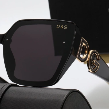 Kính râm mới 2.025 unisex thời trang cổ điển khung vuông - Giá ưu đãi 148.845₫
