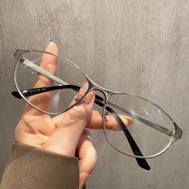 Kính râm nữ thể thao ngoài trời Châu Âu-Mỹ, bảo vệ UV 100%, thiết kế thời trang, giá ưu đãi 61.560₫ 7