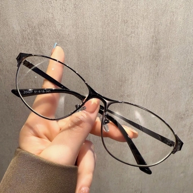 Kính râm nữ thể thao ngoài trời Châu Âu-Mỹ, bảo vệ UV 100%, thiết kế thời trang, giá ưu đãi 61.560₫ 9