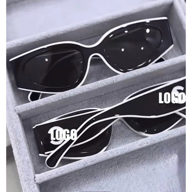 Kính râm nữ thời trang 2.025 form oval viền trắng UV400 gọng chữ XXX 199.998₫