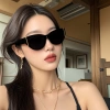 Kính râm nữ thời trang khung lớn cao cấp UV400, chống nắng, thích hợp du lịch và mặc hàng ngày 4