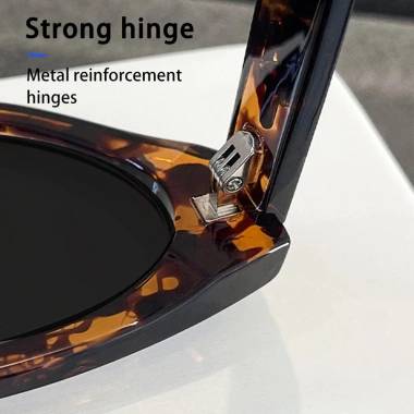 Kính râm phân cực mắt mèo nữ VIENDO UV cao cấp – phù hợp xe đạp, thể thao, du lịch – Giá ưu đãi 204.120₫ 4 Kính râm phân cực mắt mèo nữ VIENDO UV cao cấp – phù hợp xe đạp, thể thao, du lịch – Giá ưu đãi 204.120₫ 4