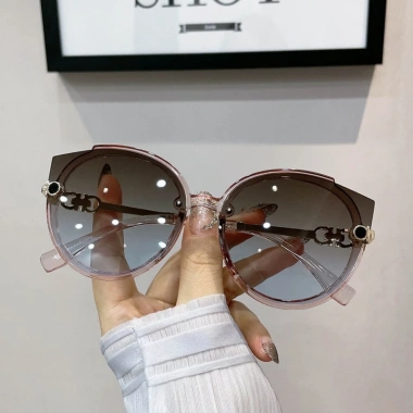 Kính râm thời trang cá tính đi biển - ống kính gradient, bảo vệ tia UV, giảm giá