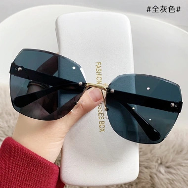 Kính râm thời trang Hàn Quốc nữ, chống tia UV, màu sắc đa dạng, chỉ 56.160 VND 4