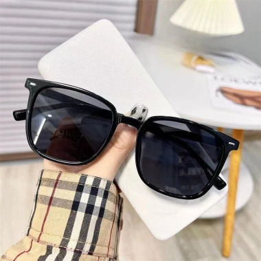 Kính râm thời trang nam nữ, mới 2.024 - Lái xe, du lịch, bãi biển, giá chỉ 49.249đ