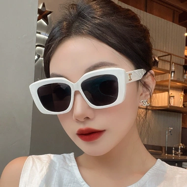 Kính râm vuông cổ điển sang trọng nữ - Khung nhẹ hình chữ nhật UV400, phù hợp lái xe, du lịch, hàng ngày - 34.560₫ 2