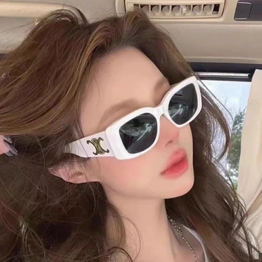 Kính râm vuông thời trang - Chống UV, chụp ảnh phố, giá ưu đãi 52.812 VND