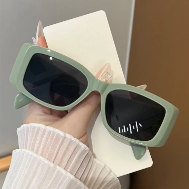 Kính râm vuông thời trang - Chống UV, chụp ảnh phố, giá ưu đãi 52.812 VND 5 Kính râm vuông thời trang - Chống UV, chụp ảnh phố, giá ưu đãi 52.812 VND 5