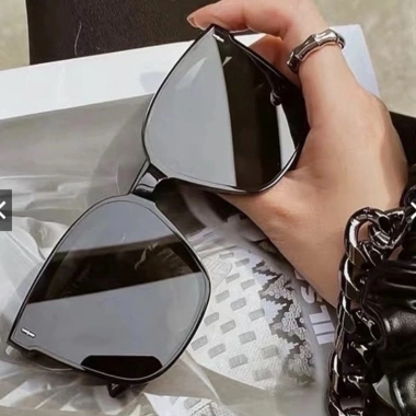 KIQI-FASHION Kính Mát UV400 COD Thời Trang Bảo Vệ Mắt Giá 32.712 VND