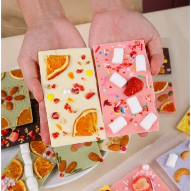 Làm Chocolate Bark 120 viên 4 vị - Nguyên liệu socola Valentine & Giáng Sinh, chỉ 250.000 VND 4 Làm Chocolate Bark 120 viên 4 vị - Nguyên liệu socola Valentine & Giáng Sinh, chỉ 250.000 VND 4