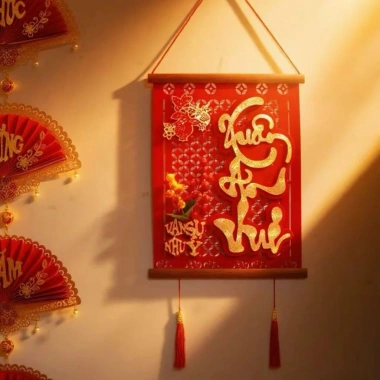 Liễn trang trí Tết Mẫu nẹp gỗ Vuông 2.026 Bính Ngọ – Chữ Xuân Phát Tài – Giá 40.000đ – Xuân An Vui