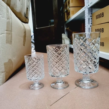 Lọ bình hoa thủy tinh dáng ly có chân - decor tiệc xinh xắn, giảm giá 49.500đ 4