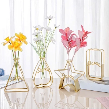Lọ Hoa Decor Kim Loại Mạ Vàng LOVE - Bình Thủy Tinh Trang Bàn Phòng Khách 83.000