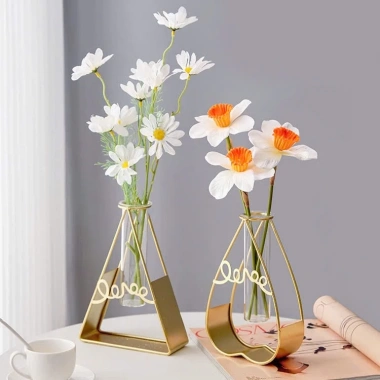 Lọ Hoa Decor Kim Loại Mạ Vàng LOVE - Bình Thủy Tinh Trang Bàn Phòng Khách 83.000