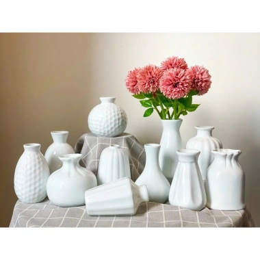 Lọ hoa mini Bát Tràng màu trắng - Đồ trang trí sang trọng, giá ưu đãi 35.000₫