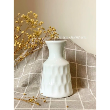 Lọ hoa mini Bát Tràng màu trắng - Đồ trang trí sang trọng, giá ưu đãi 35.000₫