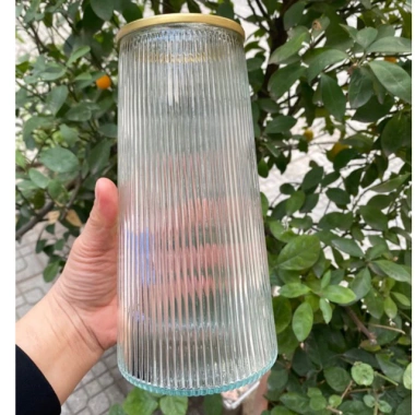 Lọ hoa thủy tinh hổ phách 20-25cm - Bình trang trí nhà cửa sang trọng, chỉ 39.102₫ 7 Lọ hoa thủy tinh hổ phách 20-25cm - Bình trang trí nhà cửa sang trọng, chỉ 39.102₫ 7