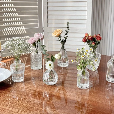 Lọ Hoa Thủy Tinh Mini Vintage Giá Rẻ - Trang Trí Xinh, Cắm Hoa Một Bông 29.150đ