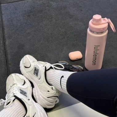 Lululemon Cốc Cách Nhiệt Thép 304 700ml - Dung tích lớn, Dễ Mang Khi Tập Yoga và Thể Thao Ngoài Trời, Giá Ưu Đãi 329.670₫ 5