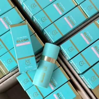 Má hồng dạng kem On The Glow Blush VIC Vacure:treat 8g – Tôn da sáng, màu tự nhiên, 850.000 VND