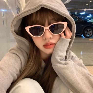 Mắt kính chụp hình Tết unisex Y2K hot trend phong cách Âu Mỹ râm thời trang 2.025 giá 19.000 3
