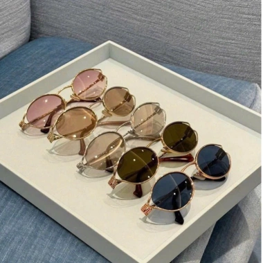 Mắt kính râm Bự Store oval MinMin màu ombre thời trang - Giảm giá 22% chỉ 89.000₫ 3 Mắt kính râm Bự Store oval MinMin màu ombre thời trang - Giảm giá 22% chỉ 89.000₫ 3
