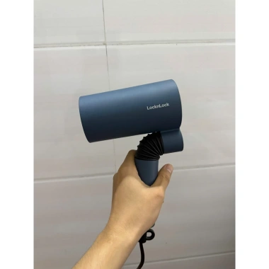 Máy sấy tóc Lock và Lock ENA166BLU 1.600W gấp gọn, sấy nóng lạnh, đầu nam châm xoay 360, giá 368.000đ