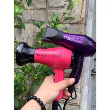 Máy sấy tóc mini Faermel FRM-200 - Nhỏ gọn, tiện lợi, hiệu quả, giá 280.000₫ từ Shop Bà Trùm Máy Uốn Thanh Phạm 10 Máy sấy tóc mini Faermel FRM-200 - Nhỏ gọn, tiện lợi, hiệu quả, giá 280.000₫ từ Shop Bà Trùm Máy Uốn Thanh Phạm 10