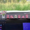 Mini Lotso Dâu Gấu mô phỏng bình trang trí xe hơi - hoa trung tâm tươi, phụ kiện ô tô 56.163 VND 10