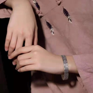 Miyan Sterling Bạc Nguyên Chất: Vòng Tay Đám Mây Trái Tim Retro Nam Nữ Giá 101.200 VND 5
