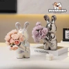 Mô hình thỏ cầm hoa gốm sứ sang trọng - Đồ decor nhà cửa, để bàn phòng khách, giảm giá 183k 6