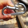 Móc khóa nhôm Carabiner chữ D - Ren vặn chốt, hợp kim cao cấp siêu cứng, bền, không mài mòn 4