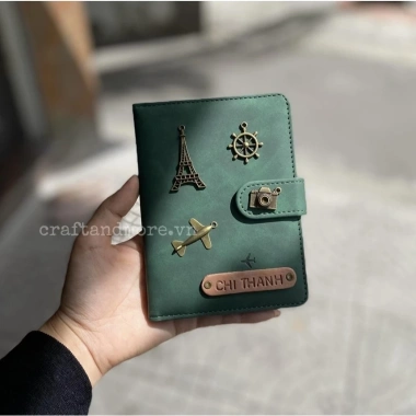 Mới Ví Hộ Chiếu Free Charm Khắc Tên Form Chắc Chắn Đường May Sắc Sảo Bền Kháng Nước Bụi Giá 180.000