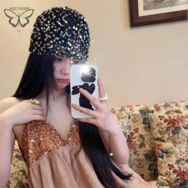 Mũ Beanie Nữ Vintage Đính Kim Sa Lấp Lánh - Du Lịch, Chụp Ảnh Hè Thu, Giá 159,192 2 Mũ Beanie Nữ Vintage Đính Kim Sa Lấp Lánh - Du Lịch, Chụp Ảnh Hè Thu, Giá 159,192 2