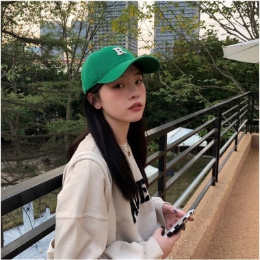 Mũ lưỡi trai chữ R unisex thời trang giá rẻ, phù hợp đi học, đi chơi - chỉ 58.000₫ 9 Mũ lưỡi trai chữ R unisex thời trang giá rẻ, phù hợp đi học, đi chơi - chỉ 58.000₫ 9